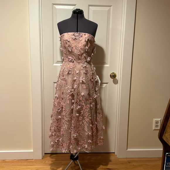 New w/tags Dress the population strapless with beading and floral appliqués. - Picture 1 of 4